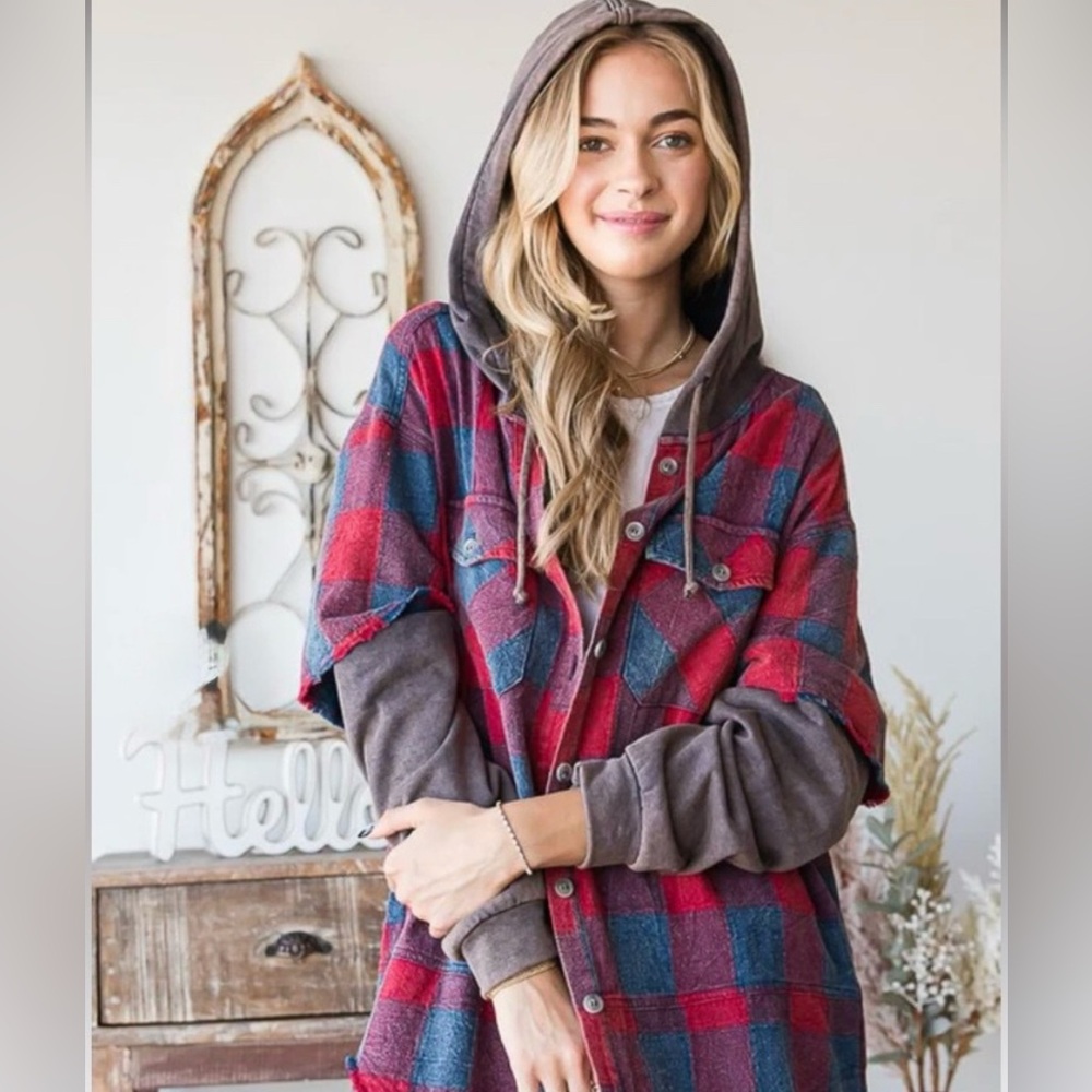 Oli & Hali Berry and Blue Plaid Hooded Jacket NEW Size Medium